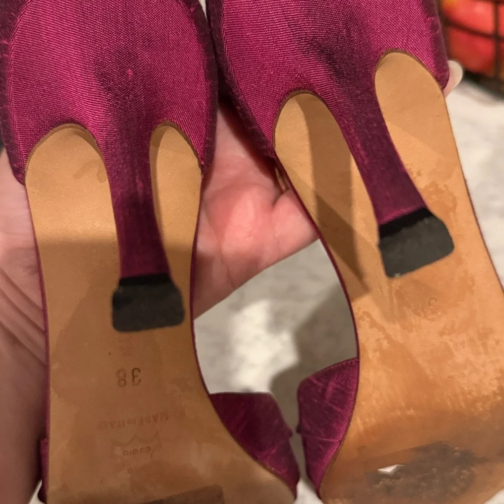 Manolo Blahnik Deep Fuschia Satin/Silk Heels - Picture 4 of 6